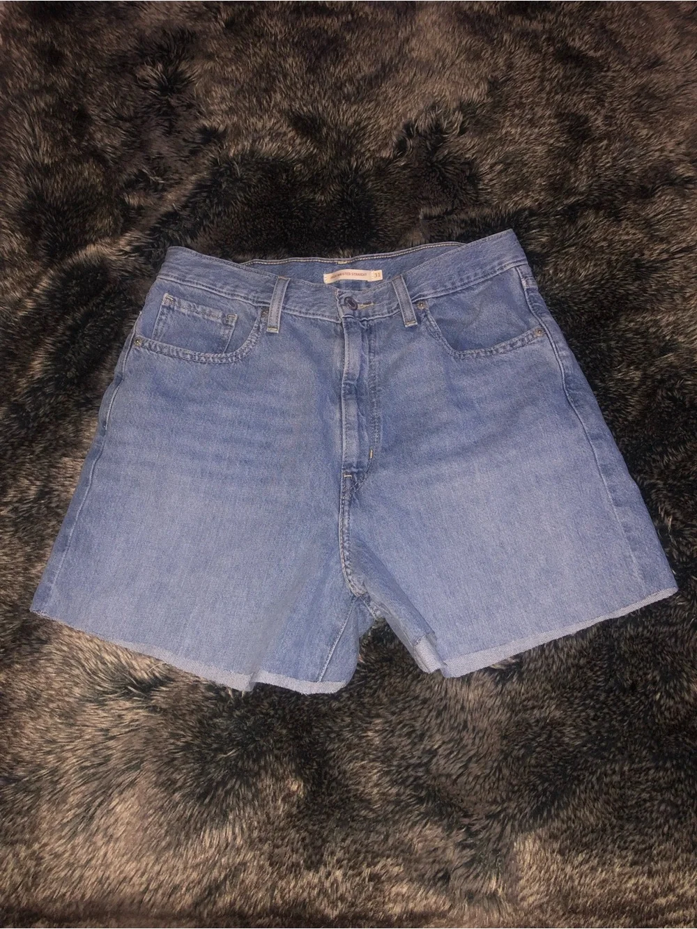 Levi Strauss Women’s High-Waisted Straight Denim Shorts- Size 31